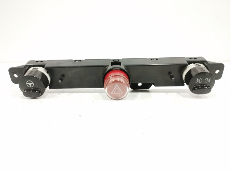 Recambio de warning para fiat nuova 500 (150) 1.2 cat referencia OEM IAM 35451108 Recambio de warning para fiat nuova 500 (150) 1.2 cat referencia OEM IAM 35451108