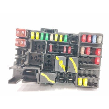 Recambio de caja reles / fusibles para opel adam 1.4 16v referencia OEM IAM 2B0Z4010F  