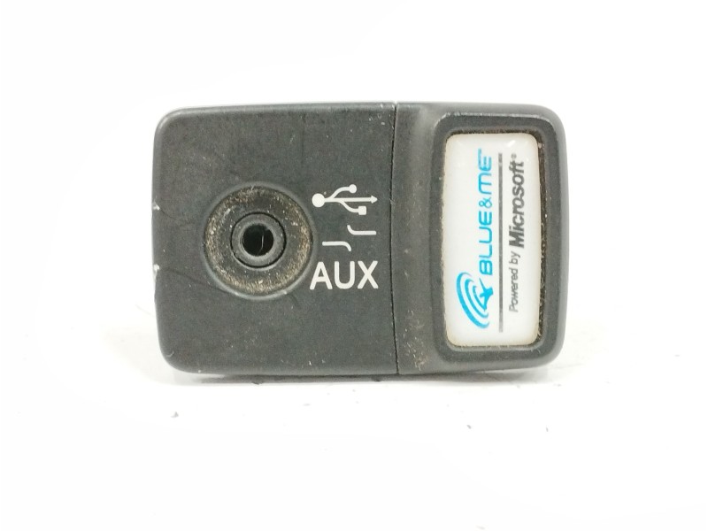 Recambio de modulo electronico para fiat nuova 500 (150) 1.2 cat referencia OEM IAM 735547937 USB AUX 