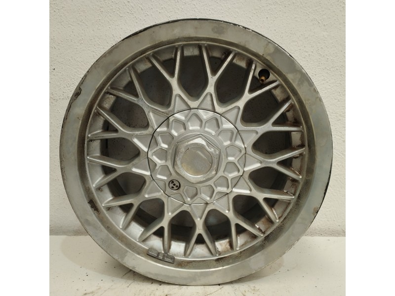 Recambio de llanta para ford sierra berlina 2.0 (ohc) referencia OEM IAM H89SXBA 6JX14H2 ET26 4H 4X108