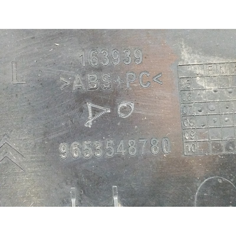 FARO ANTINIEBLA TRASERO IZQUIERDO