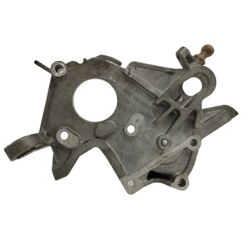 SOPORTE BOMBA INYECCION 04B130379A 