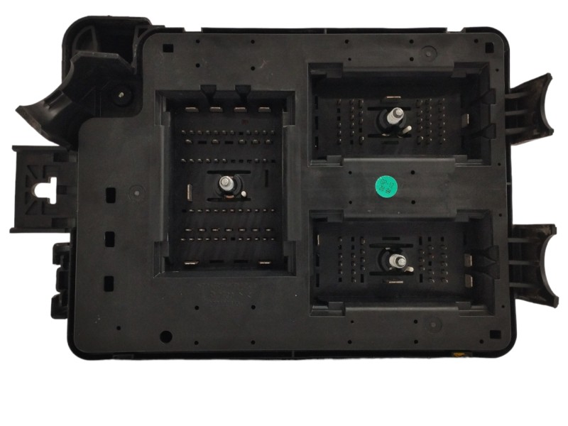 Recambio de caja reles / fusibles para chevrolet aveo 1.4 cat referencia OEM IAM 95092982  