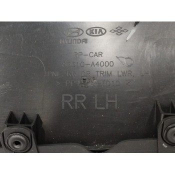 Recambio de guarnecido puerta trasera izquierda para kia carens iv 1.6 gdi referencia OEM IAM 83310A4000  