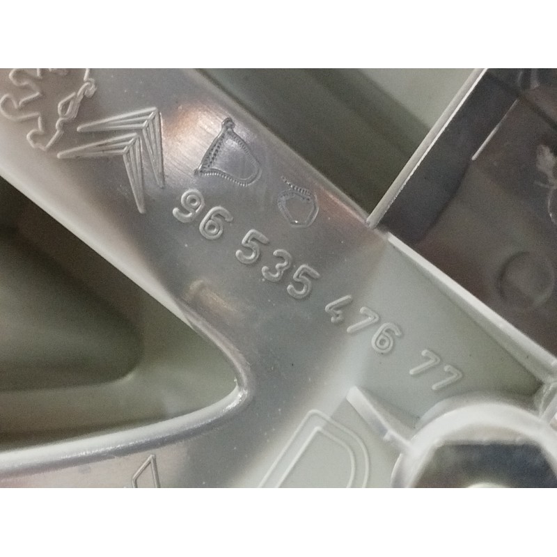 PILOTO TRASERO DERECHO INTERIOR