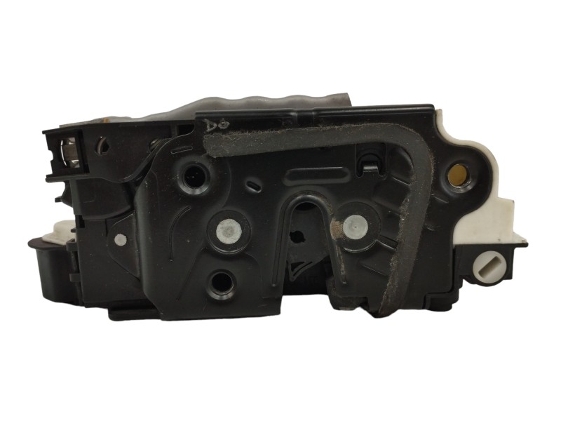 Recambio de cerradura puerta trasera izquierda para volkswagen golf vii lim. 1.6 16v tdi dpf referencia OEM IAM 5K4839015Q  
