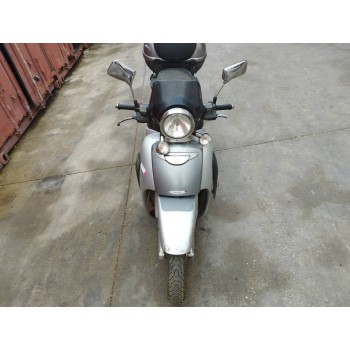 Recambio de carroceria corte para aprilia scarabeo scarabeo 125 referencia OEM IAM   