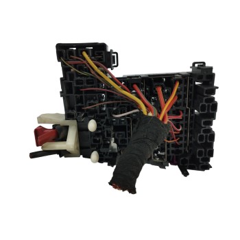 Recambio de caja reles / fusibles para volkswagen golf vii lim. 1.6 16v tdi dpf referencia OEM IAM 5Q0937615C  