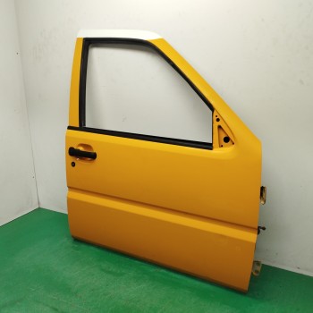 Recambio de puerta delantera derecha para nissan terrano/terrano.ii (r20) 2.7 turbodiesel referencia OEM IAM  OBSERVAR FOTOS 