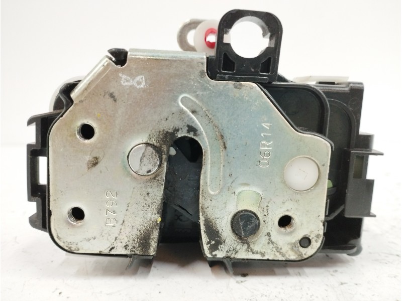 Recambio de cerradura puerta delantera derecha para fiat nuova 500 (150) 1.2 cat referencia OEM IAM 52004009  