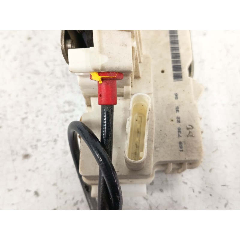 CERRADURA PUERTA TRASERA DERECHA