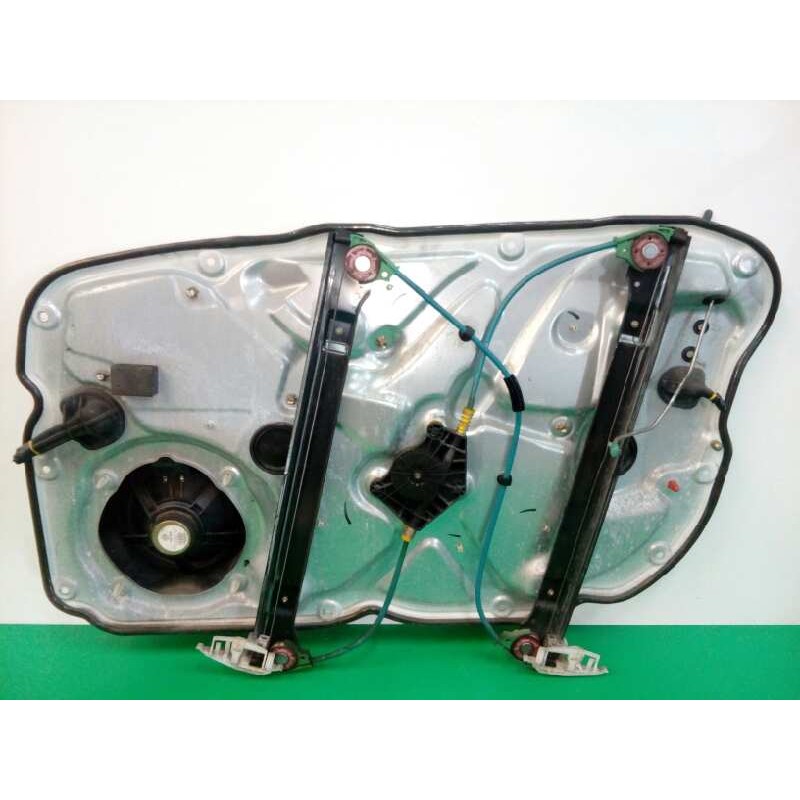 ELEVALUNAS DELANTERO IZQUIERDO 0046831640