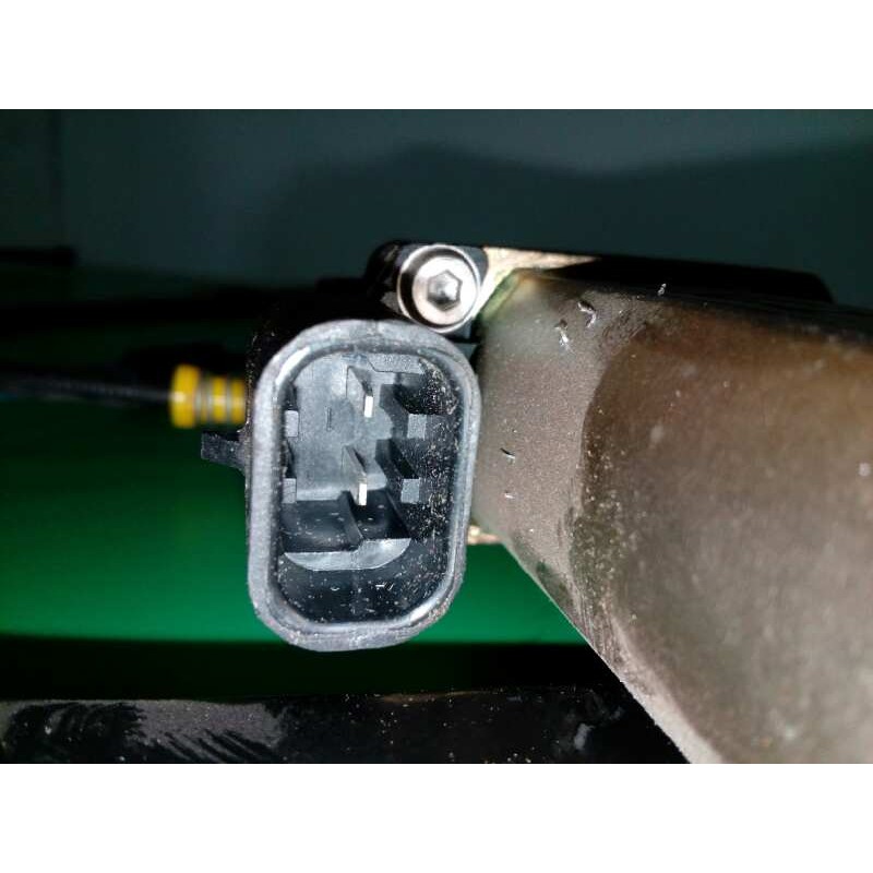 ELEVALUNAS DELANTERO DERECHO 0000046831641 CAESPECIFICOS