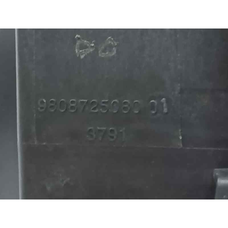 TAPA EXTERIOR COMBUSTIBLE