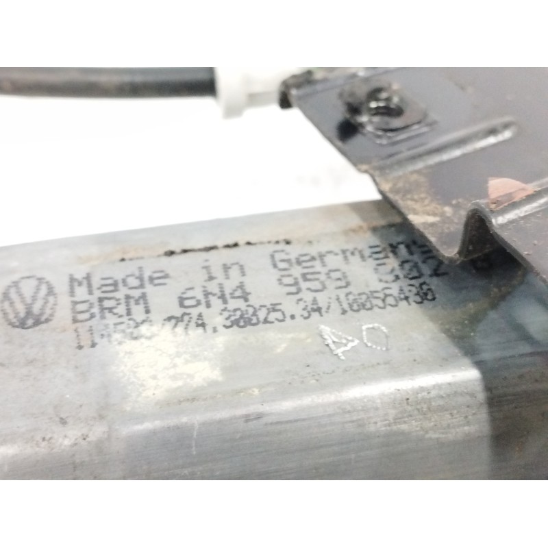 ELEVALUNAS DELANTERO IZQUIERDO