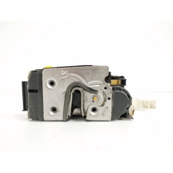 CERRADURA PUERTA DELANTERA DERECHA A9067201735 