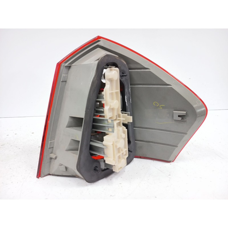 PILOTO TRASERO DERECHO