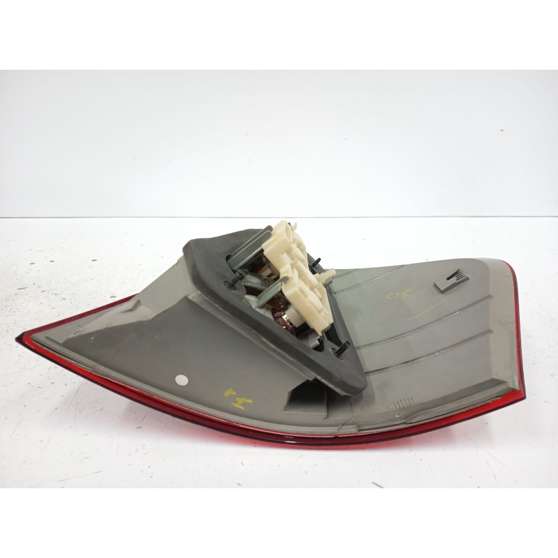 PILOTO TRASERO DERECHO