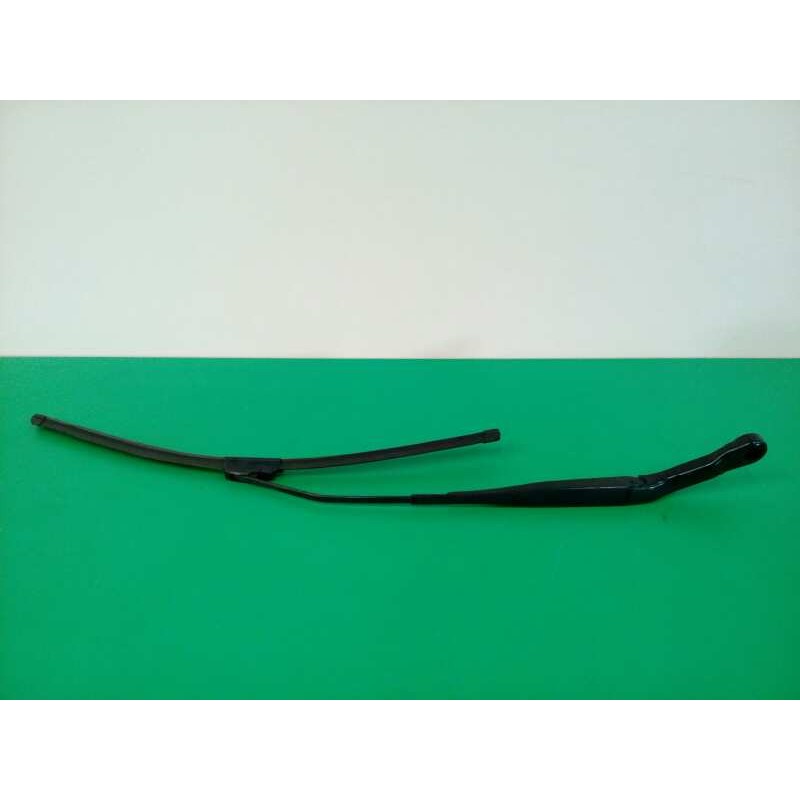 Recambio de brazo limpia delantero derecho para opel meriva blue line referencia OEM IAM 13140019  13140019