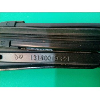 Recambio de brazo limpia delantero derecho para opel meriva blue line referencia OEM IAM 13140019  13140019