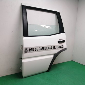 Recambio de puerta trasera izquierda para nissan terrano/terrano.ii (r20) 2.7 turbodiesel referencia OEM IAM   