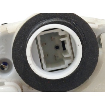 Recambio de cerradura puerta trasera derecha para toyota yaris 1.3 16v cat referencia OEM IAM 690500D110  