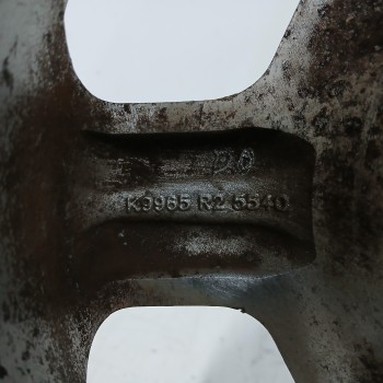 Recambio de llanta para kia carens 1.8 cat referencia OEM IAM K9965R25540 14X5,5JJ ET45 4H 4X108