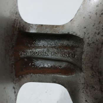 Recambio de llanta para kia carens 1.8 cat referencia OEM IAM K9965R25540 14X5,5JJ ET45 4H 4X108