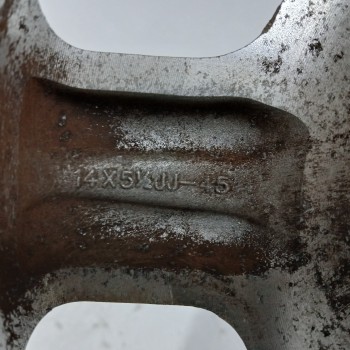 Recambio de llanta para kia carens 1.8 cat referencia OEM IAM K9965R25540 14X5,5JJ ET45 4H 4X108