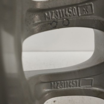 Recambio de llanta para mitsubishi colt (c50) 1.5 cat referencia OEM IAM MZ311450 E14X5,5J 44DOT 4H 4X115