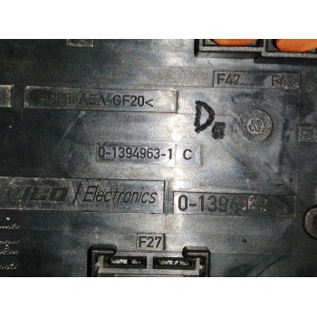 Recambio de caja reles / fusibles para audi a3 (8l) 1.9 tdi referencia OEM IAM 013949631C  