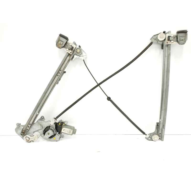 ELEVALUNAS DELANTERO IZQUIERDO