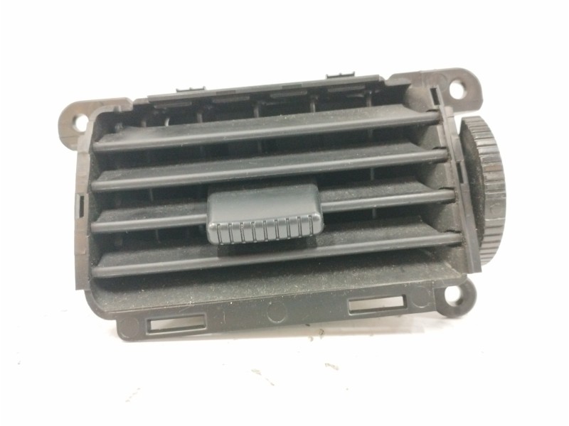 Recambio de rejilla aireadora para mazda 3 berlina (bk) 2.0 16v cat referencia OEM IAM BP4K64930 CENTRAL DERECHA 