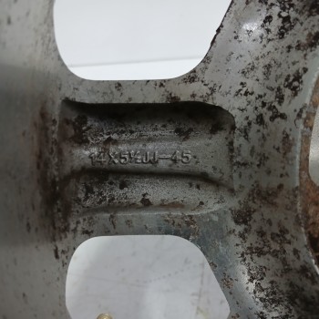 Recambio de llanta para kia carens 1.8 cat referencia OEM IAM K9965R25540 14X5,5JJ ET45 4H 4X108