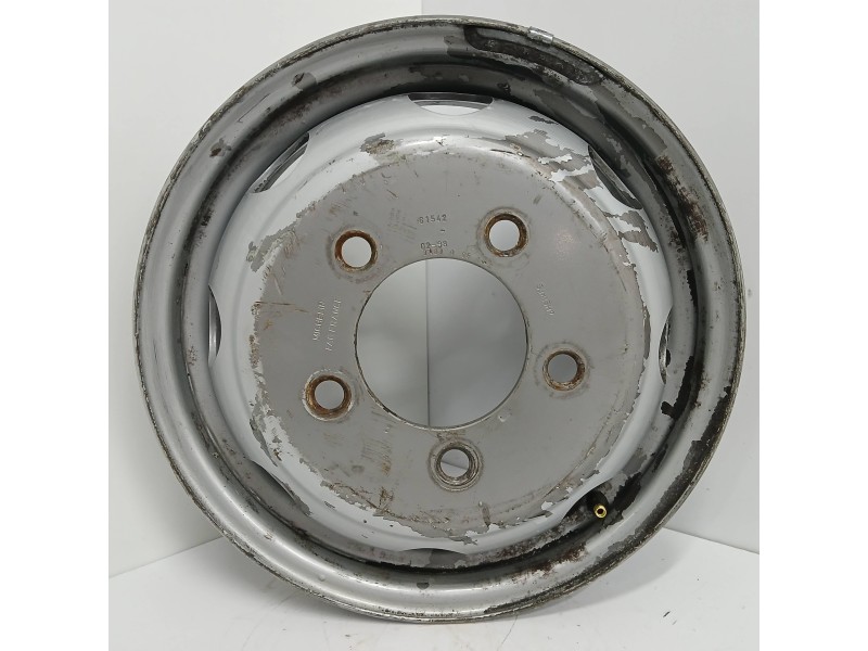 Recambio de llanta para nissan trade 100 3.0 turbodiesel referencia OEM IAM 081050133C 5JX15H2 5H 5X160