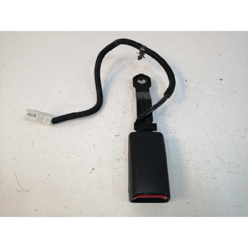 Recambio de enganche cinturon izquierdo para kia rio iii (ub) 1.25 cvvt referencia OEM IAM 888301W000 DELANTERO 888301W000HU