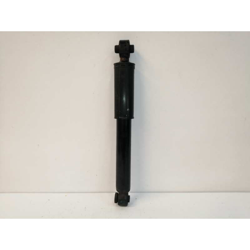 Recambio de amortiguador trasero izquierdo para kia rio iii (ub) 1.25 cvvt referencia OEM IAM 553001W001  