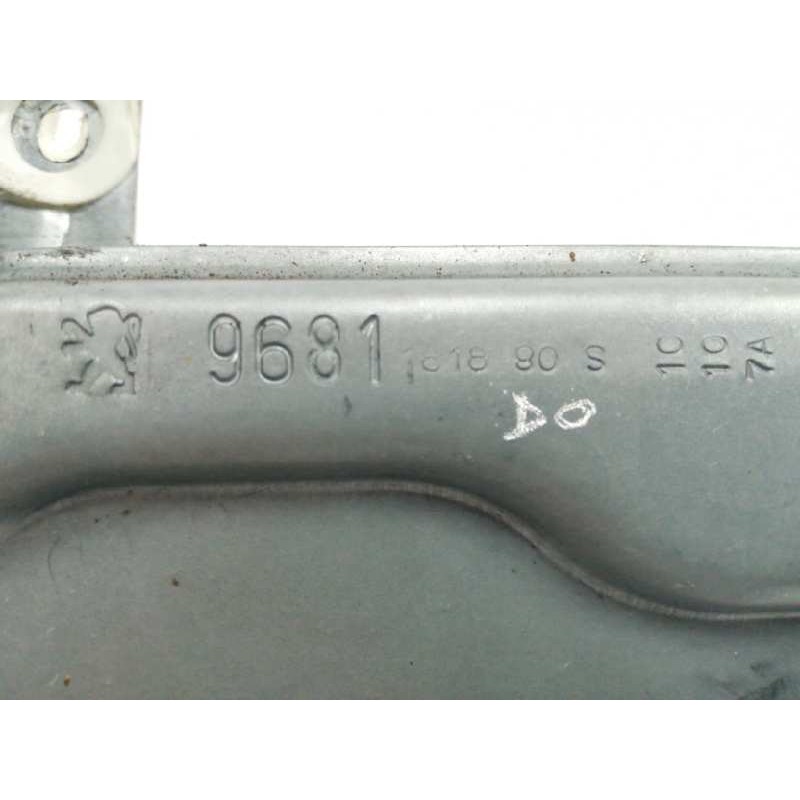 ELEVALUNAS DELANTERO DERECHO 9681181880