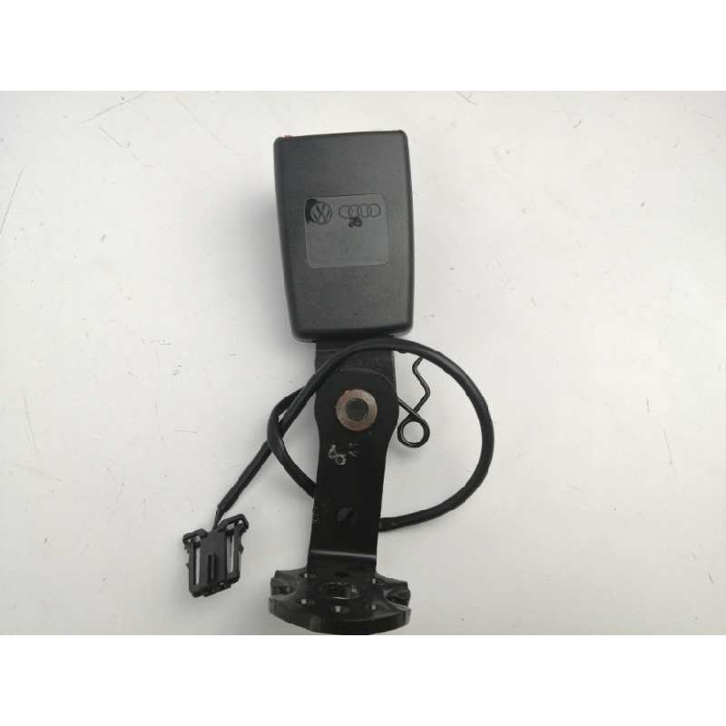 Recambio de enganche cinturon derecho para audi a1 sportback (8xf) 1.0 tfsi referencia OEM IAM 8X0857739C9B9 TRASERO 8X0857739C