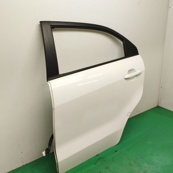 Recambio de puerta trasera izquierda para kia rio 1.2 cat referencia OEM IAM 770031W210 OBSERVAR FOTOS 