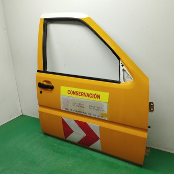 Recambio de puerta delantera derecha para nissan terrano/terrano.ii (r20) 2.7 turbodiesel referencia OEM IAM  OBSERVAR FOTOS 