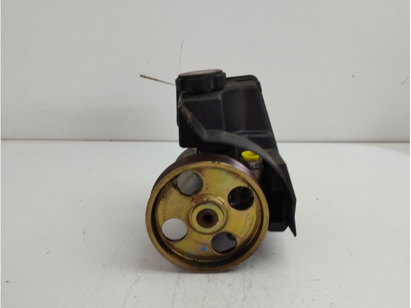 Recambio de bomba direccion para peugeot 206 berlina xr referencia OEM IAM 9638931980  