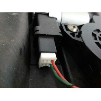 Recambio de elevalunas delantero derecho para mazda 2 berlina (dy) 1.4 crtd sportive referencia OEM IAM FUNDA G22C5858XF 