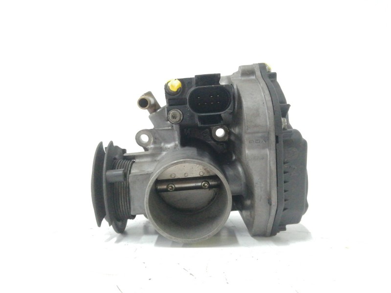 Recambio de caja mariposa para volkswagen polo berlina (6n1) 1.4 referencia OEM IAM 030133064D  