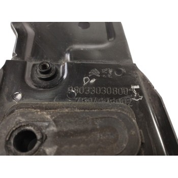 Recambio de travesaño inferior para peugeot 5008 1.2 12v e-thp referencia OEM IAM 9803303080  