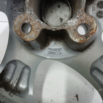 Recambio de llanta para peugeot 206 berlina 2.0 hdi cat referencia OEM IAM SIROCCO 6JX15CH4 ET28 4H 4X108