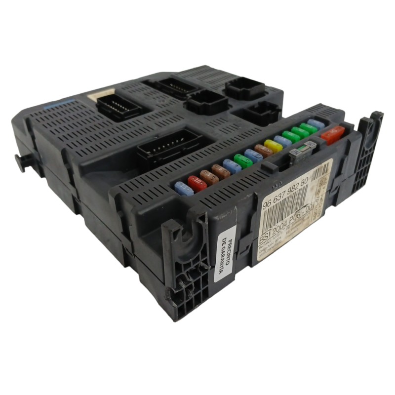 CAJA RELES / FUSIBLES