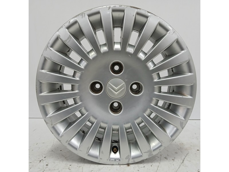 Recambio de llanta para citroën c3 1.4 hdi referencia OEM IAM 5402F7 6JX15CH4 ET27 4H 4X108