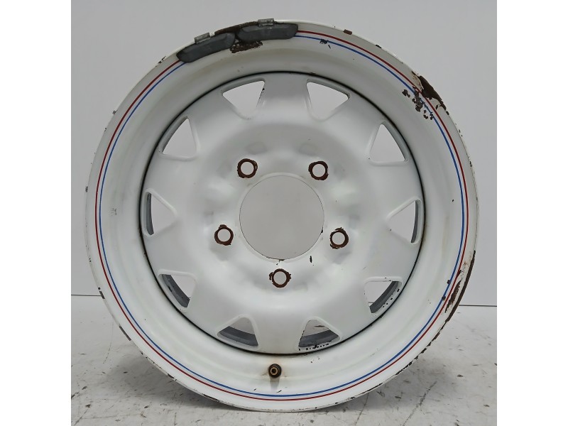 Recambio de llanta para lada niva ( 2121 / 21213 / 21214 / 21215 ) 1.6 referencia OEM IAM  6JX15H2 5H 5X142