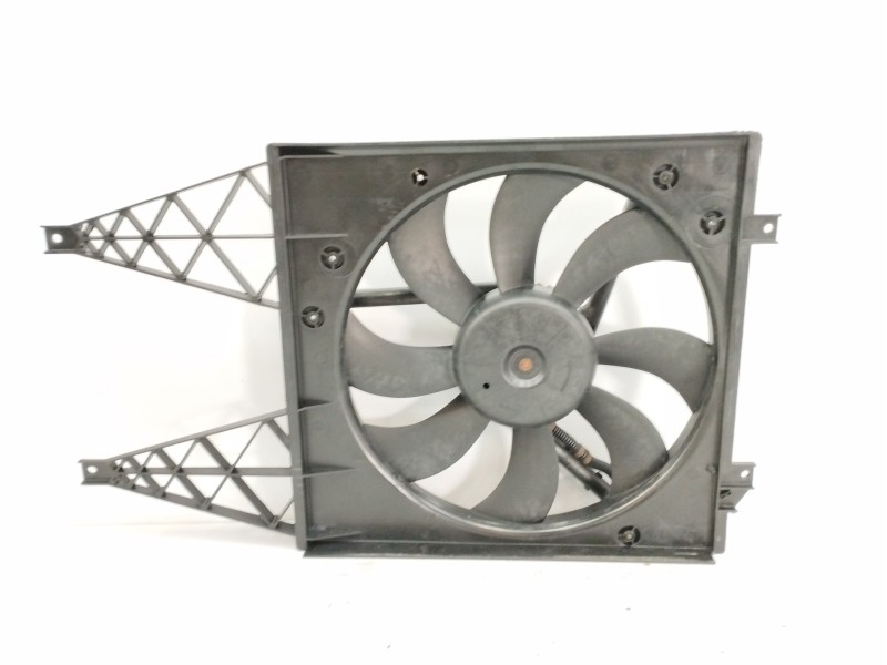 Recambio de electroventilador para volkswagen polo (9n3) 1.4 tdi referencia OEM IAM 6Q0121207 Recambio de electroventilador para volkswagen polo (9n3) 1.4 tdi referencia OEM IAM 6Q0121207